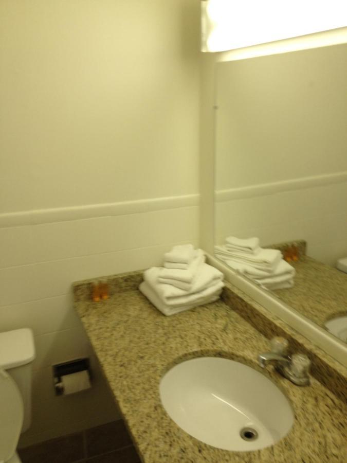Weber Inn Kitchener Kültér fotó